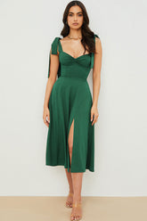 Robe mi-longue ajustée et évasée à bretelles nouées et fente haute - Vert émeraude